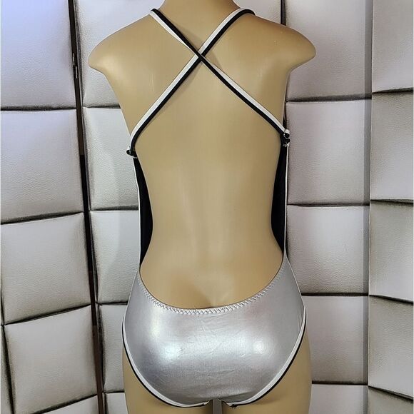 Revamp swimsuit   - Picture 7 of 10